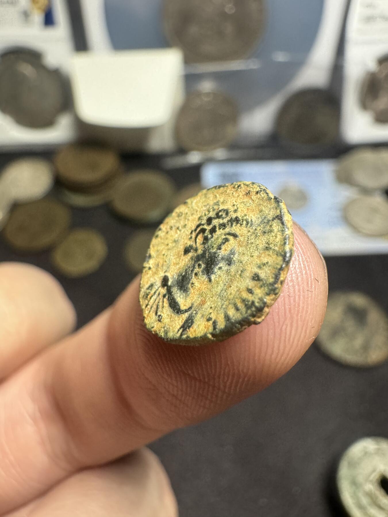 南宋泉阁俄币 外币 国币 专场第二期 罗马 东罗马 公元401-450 狄奥多希二世 蛮族俘虏小铜币 背逆 