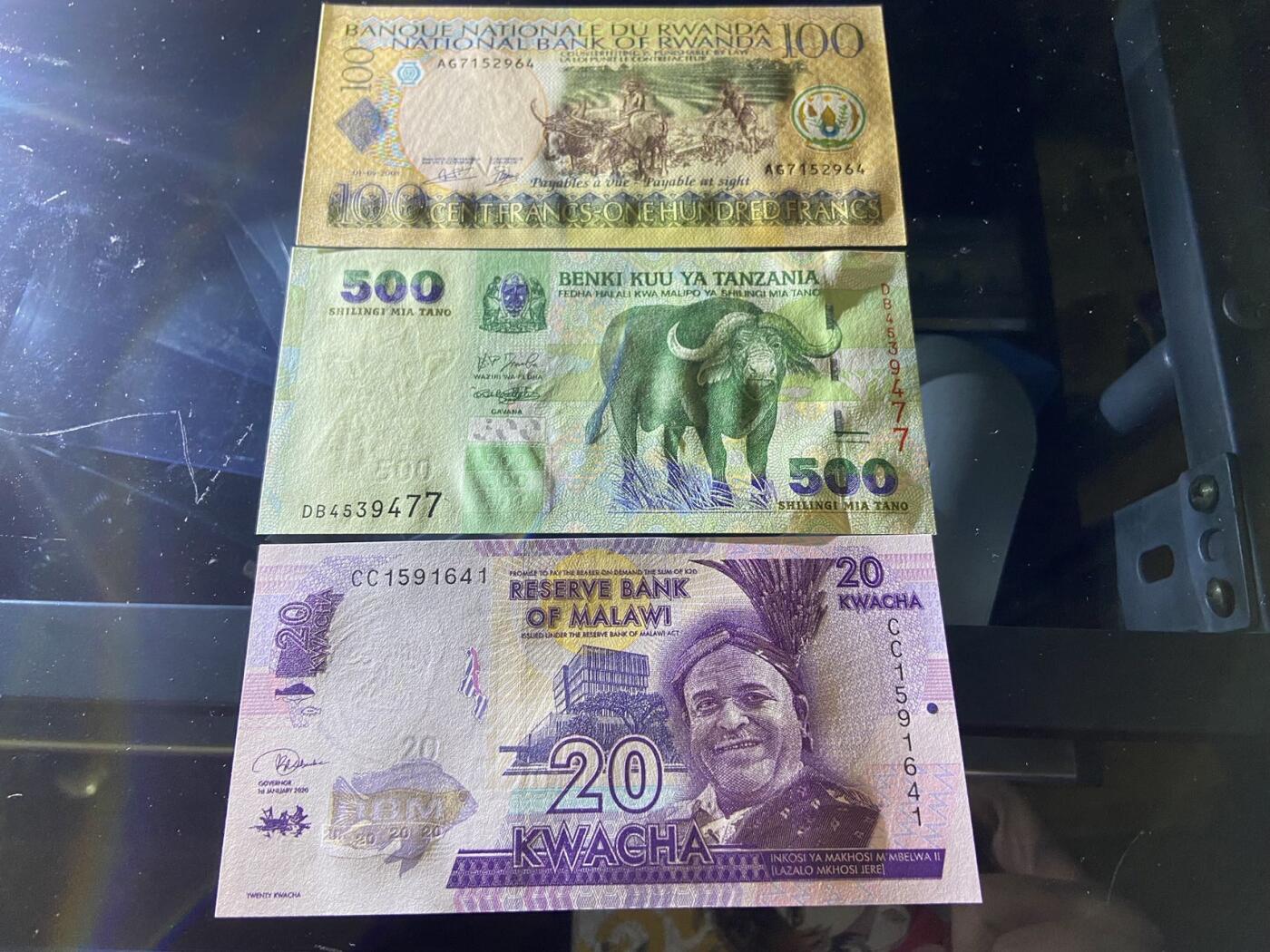 【炜奕收藏】，第二十期，裸钞专场 非洲杂币一组3枚，品相如图