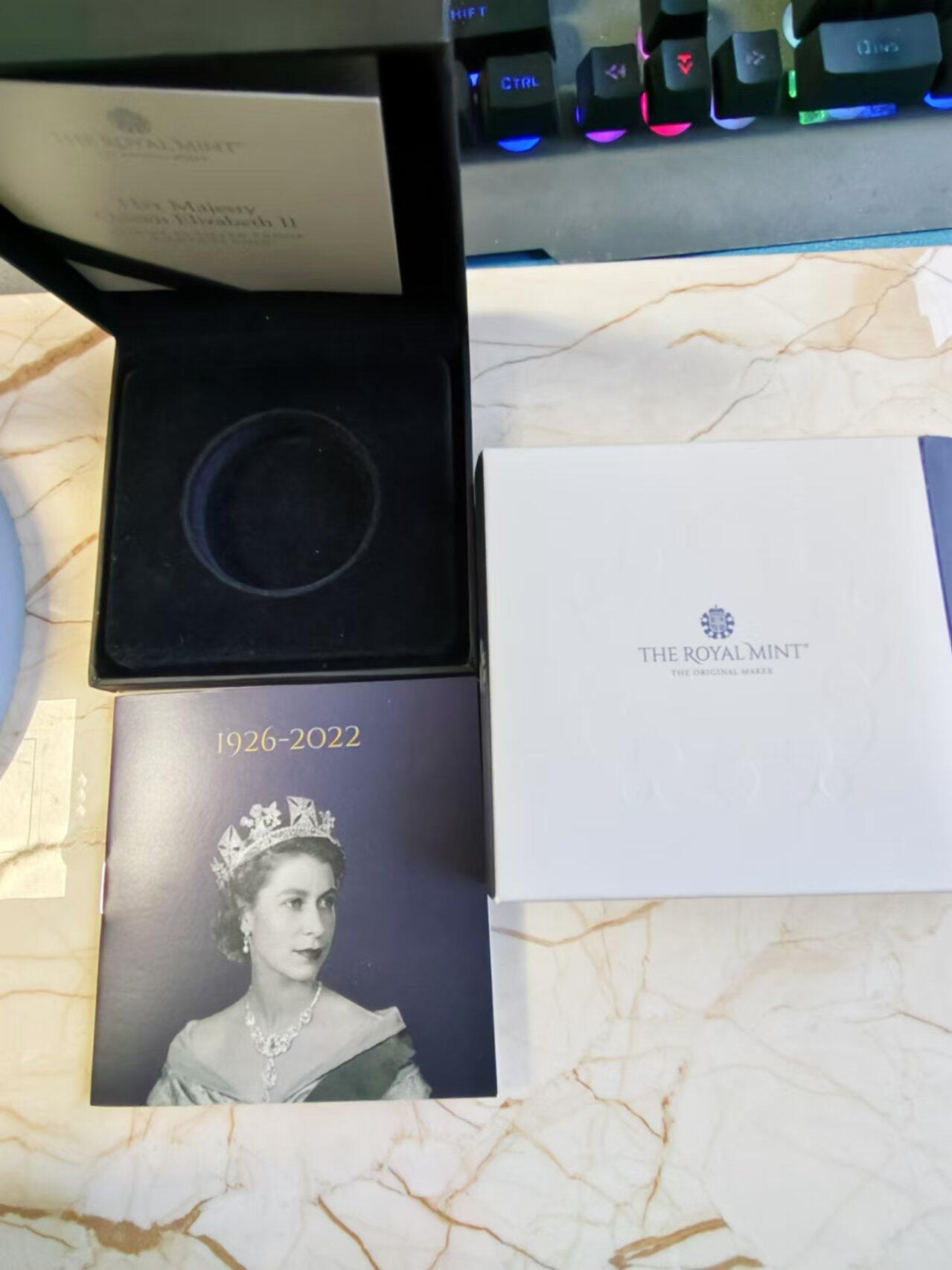 第168期拍卖【长期征集拍品】 英国2022年致敬女王伊丽莎白二世加厚精制纪念银币NGC-PF69原盒证书，925银，56.56克，有氧化