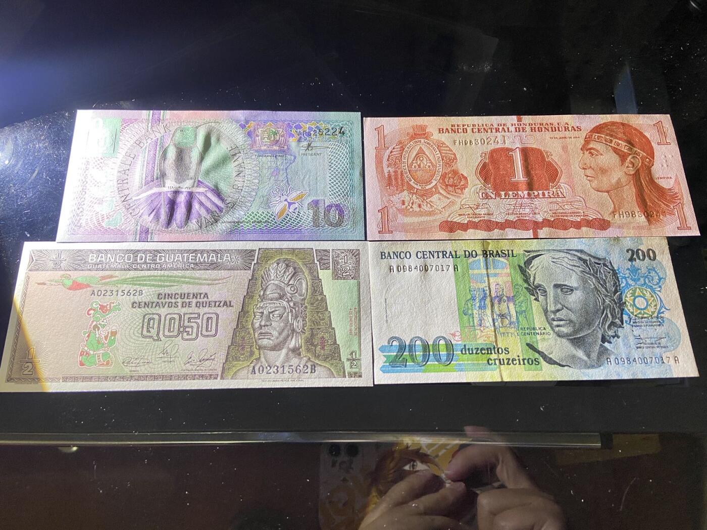 【炜奕收藏】，第二十期，裸钞专场 美洲杂币一组4枚，品相如图