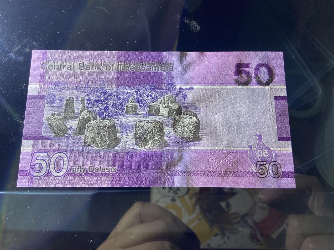 【炜奕收藏】，第二十期，裸钞专场 冈比亚50达拉西，UNC品相