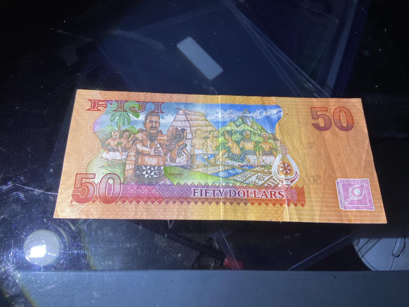 【炜奕收藏】，第二十期，裸钞专场 斐济50元，流通品相