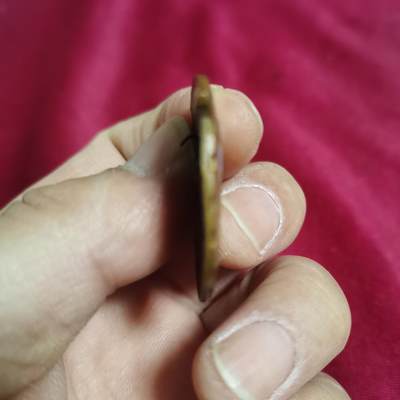朝鲜建国初期老徽章一个