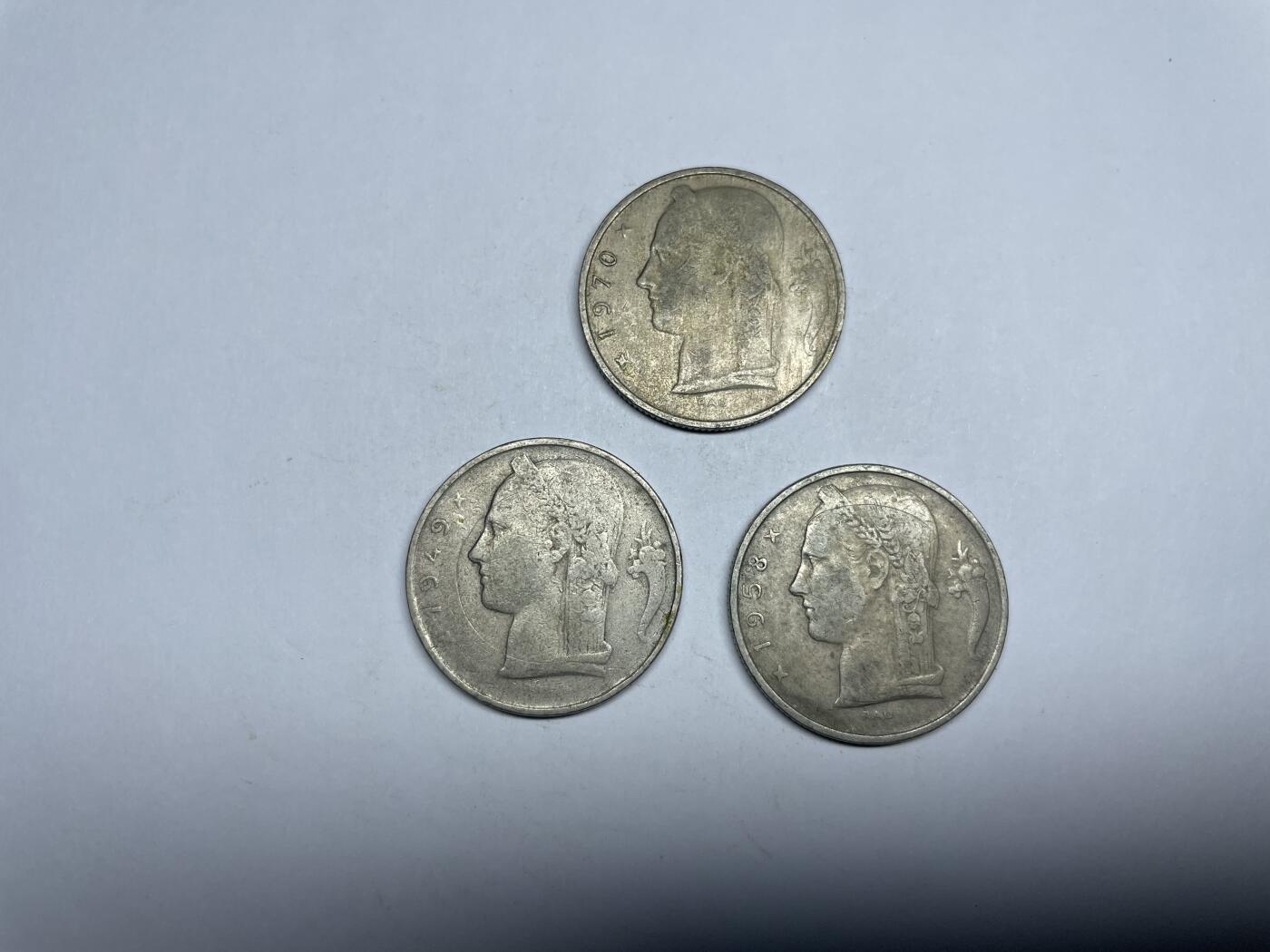 每日一拍，2024年集古藏今外币拍卖第十九期-第3场—（总第183拍），可以寄存60天，满160元包邮。 比利时5法郎三枚