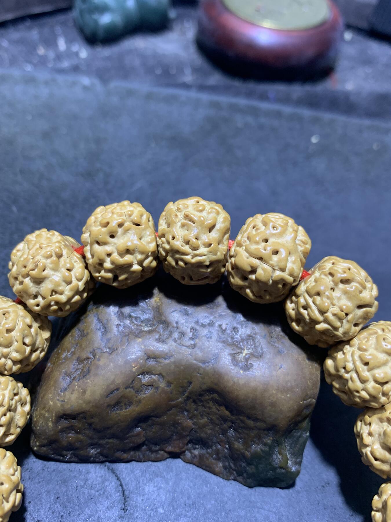 精美勿里达藏式黄皮虾王金刚菩提子手串一条