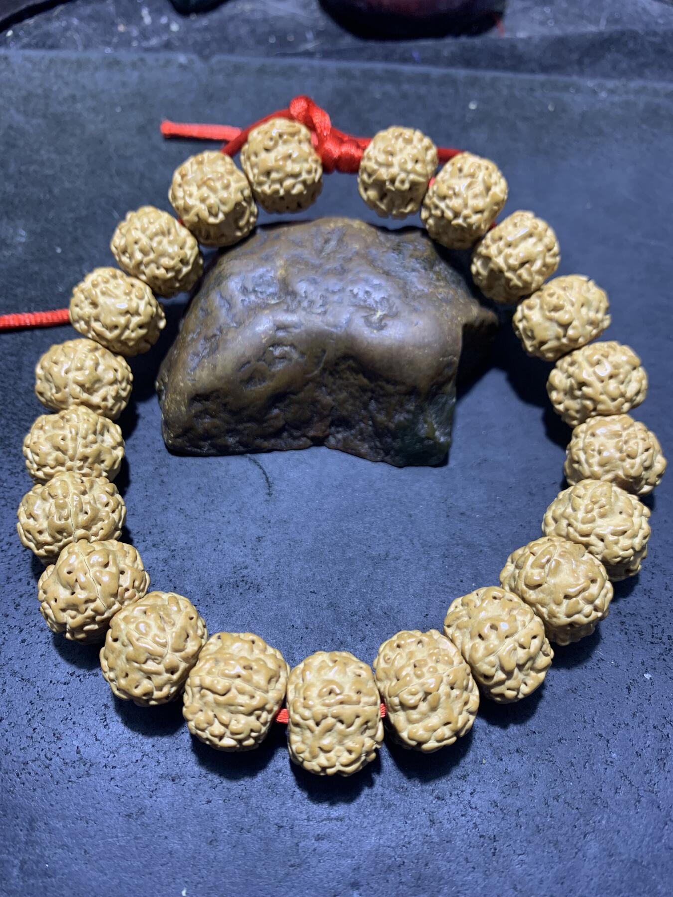 精美勿里达藏式黄皮虾王金刚菩提子手串一条