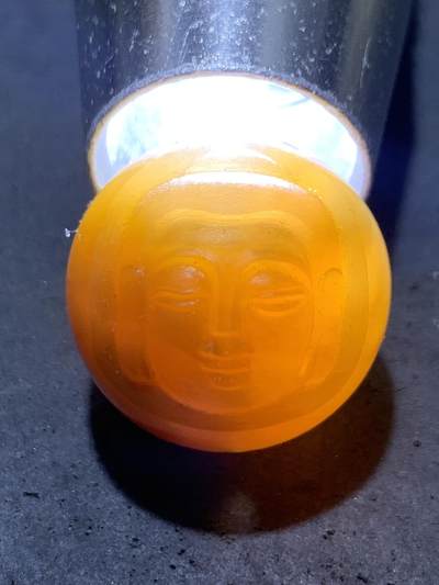 精美亚光冻料战国红玛瑙手工雕刻如来佛祖圆珠一个， 精美亚光冻料战国红玛瑙手工雕刻如来佛祖圆珠一个，