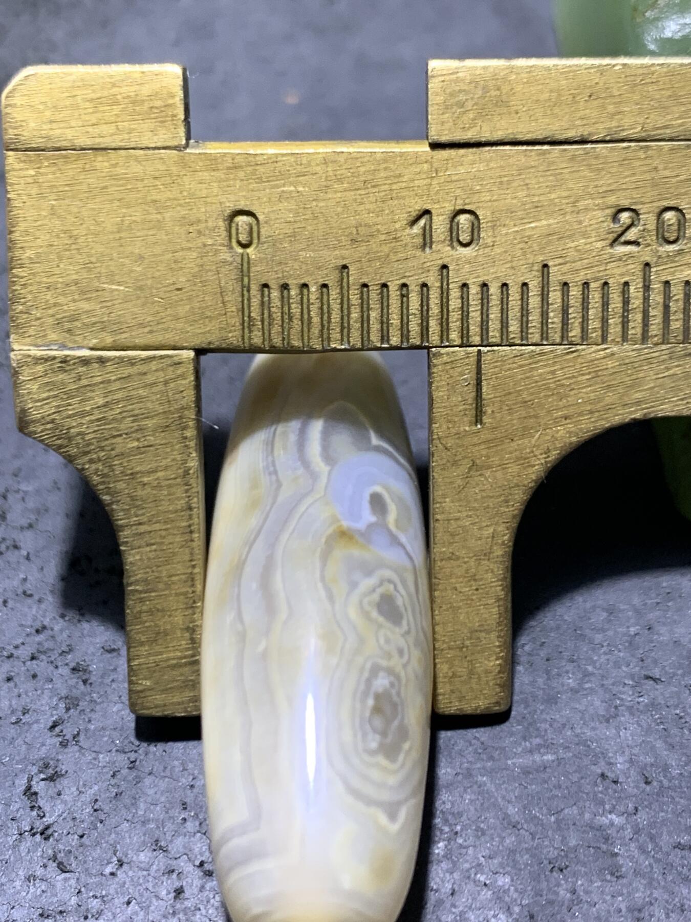 精美高玉化天眼纹缠丝玛瑙桶珠一个