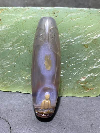 精美亚光高玉化草花纹巴西玛瑙手工俏色巧雕一心向佛意境桶珠一个 - 精美亚光高玉化草花纹巴西玛瑙手工俏色巧雕一心向佛意境桶珠一个
