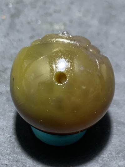 精美亚光冻料战国红玛瑙手工雕刻如来佛祖圆珠一个， 精美亚光冻料战国红玛瑙手工雕刻如来佛祖圆珠一个，