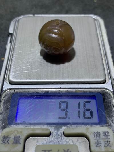 精美亚光冻料战国红玛瑙手工雕刻如来佛祖圆珠一个， 精美亚光冻料战国红玛瑙手工雕刻如来佛祖圆珠一个，