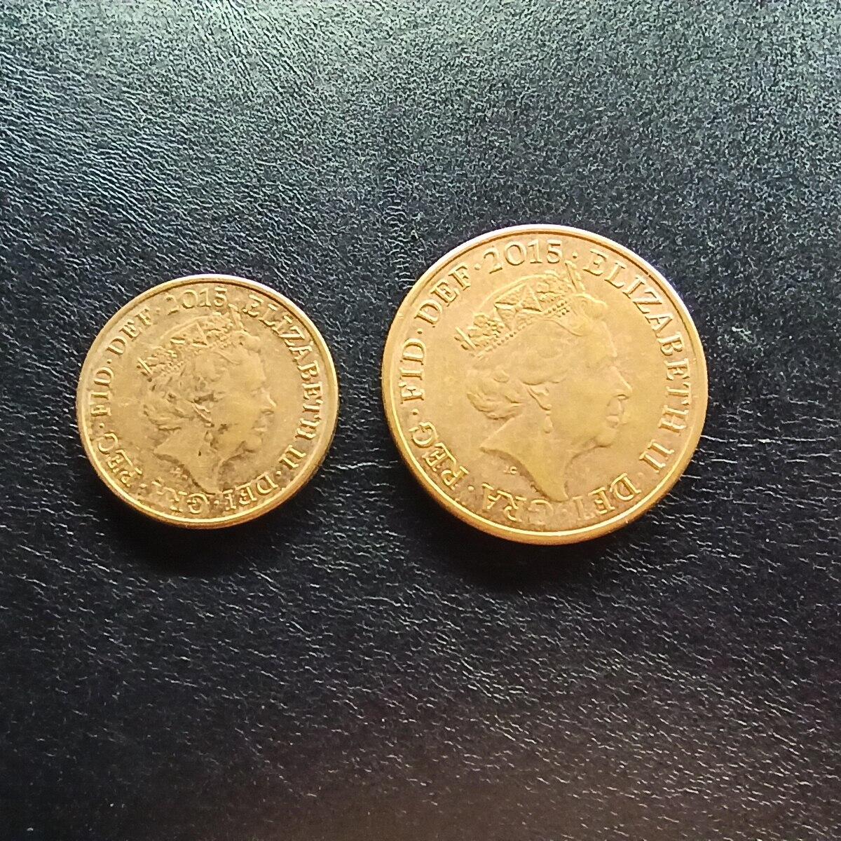 邮泉阁限时拍卖第十五场 各国硬币专场（拍卖结束后请付邮费，存留时间过长需全部邮寄） 英国伊丽莎白二世第四头像2枚