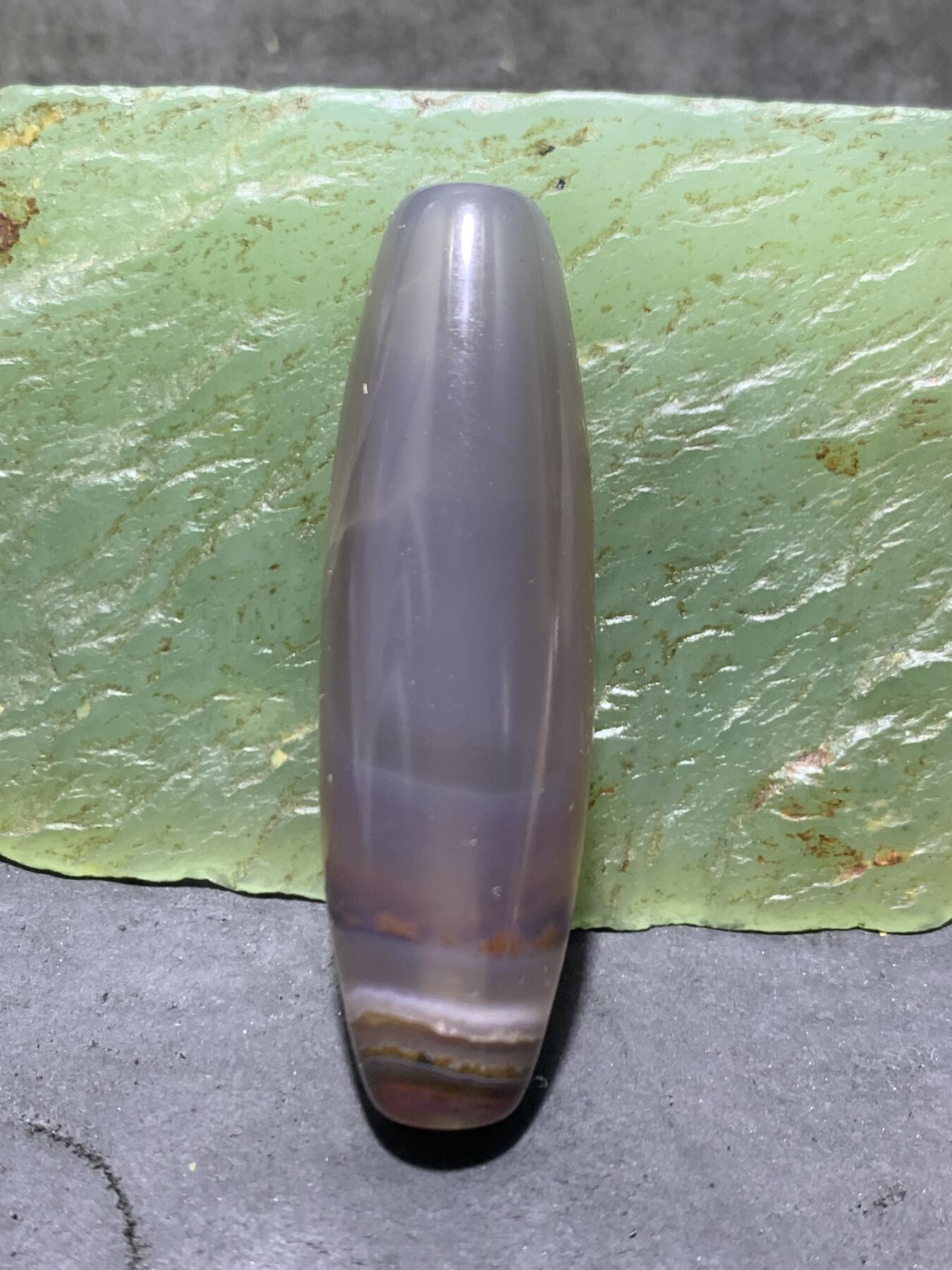 精美亚光高玉化草花纹巴西玛瑙手工俏色巧雕一心向佛意境桶珠一个
