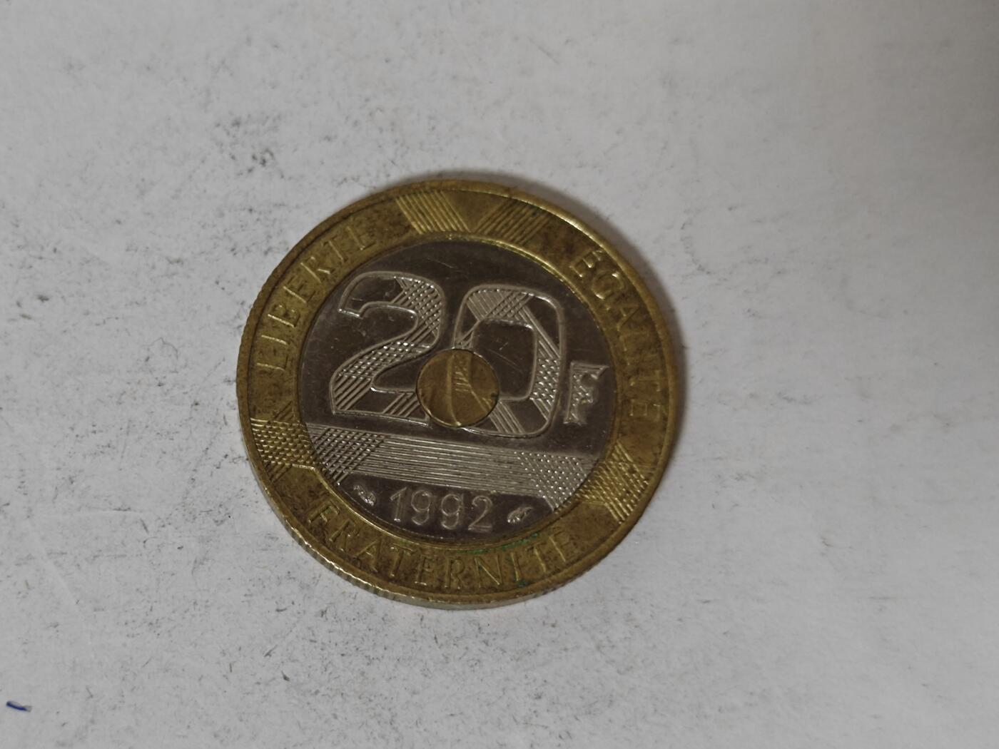 （全店满五十包邮）第14期 小精品、少见散币专场（有佣金） 法国双色币  20法郎。