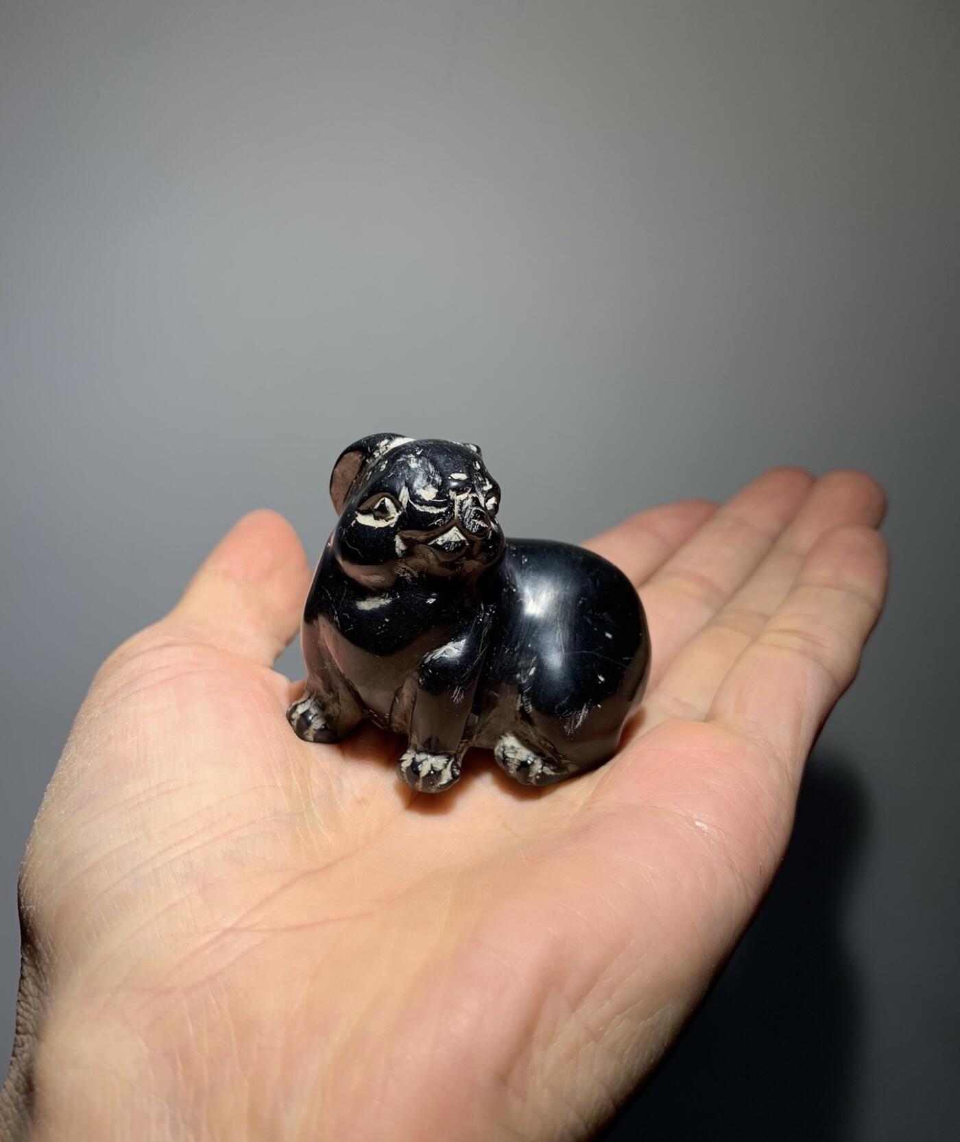 墨晶石兔