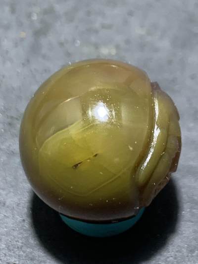 精美亚光冻料战国红玛瑙手工雕刻如来佛祖圆珠一个， 精美亚光冻料战国红玛瑙手工雕刻如来佛祖圆珠一个，