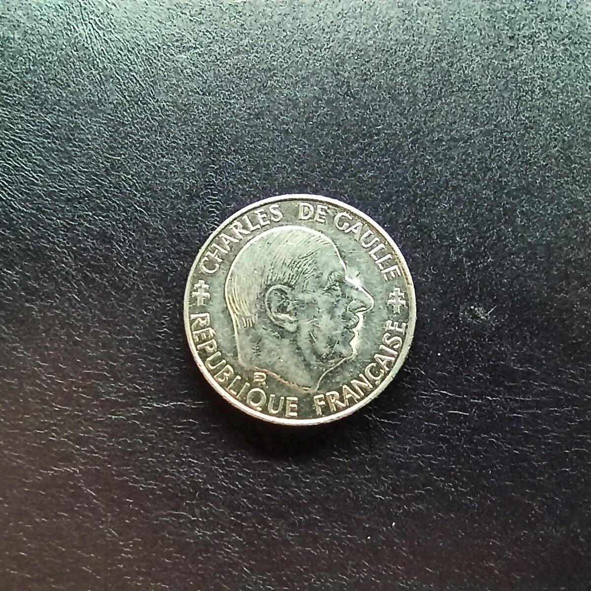 邮泉阁限时拍卖第十五场 各国硬币专场（拍卖结束后请付邮费，存留时间过长需全部邮寄） 法国1988年1法郎纪念币