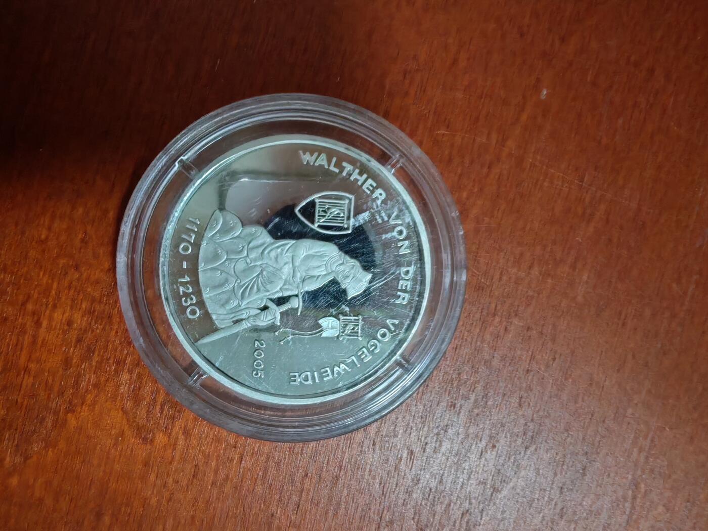 长老汇龙年精选第三十七场拍卖 2005贝宁弗格尔瓦伊德1000法郎精制银币，15克999银，稀少