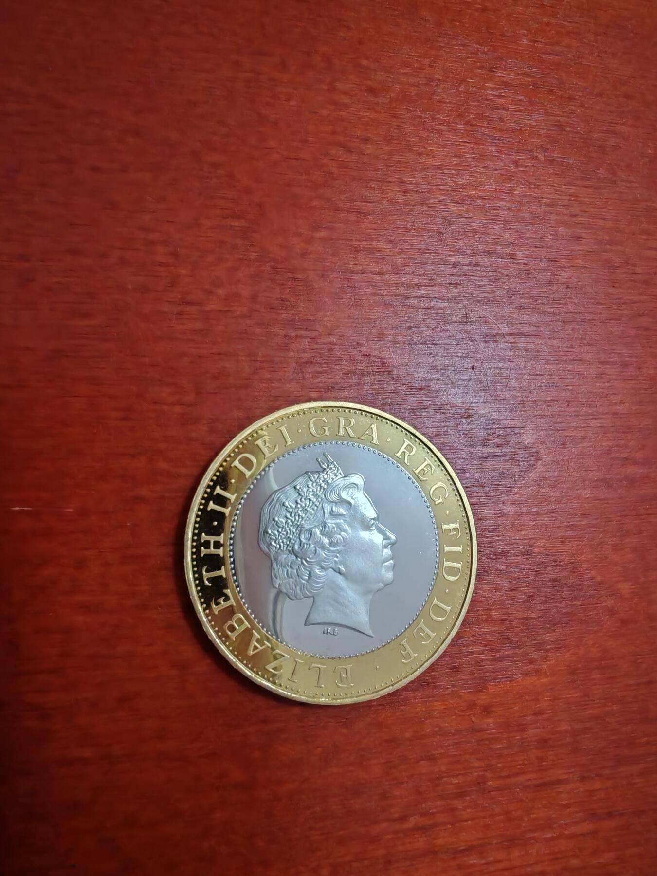 长老汇龙年精选第三十七场拍卖 2005英国二战胜利2英镑双色镀金精制银币，盒证全