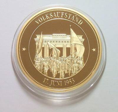 联邦德国战后的勃兰登堡门+州徽 高浮雕精制大镀金章 40MM - 联邦德国战后的勃兰登堡门+州徽 高浮雕精制大镀金章 40MM