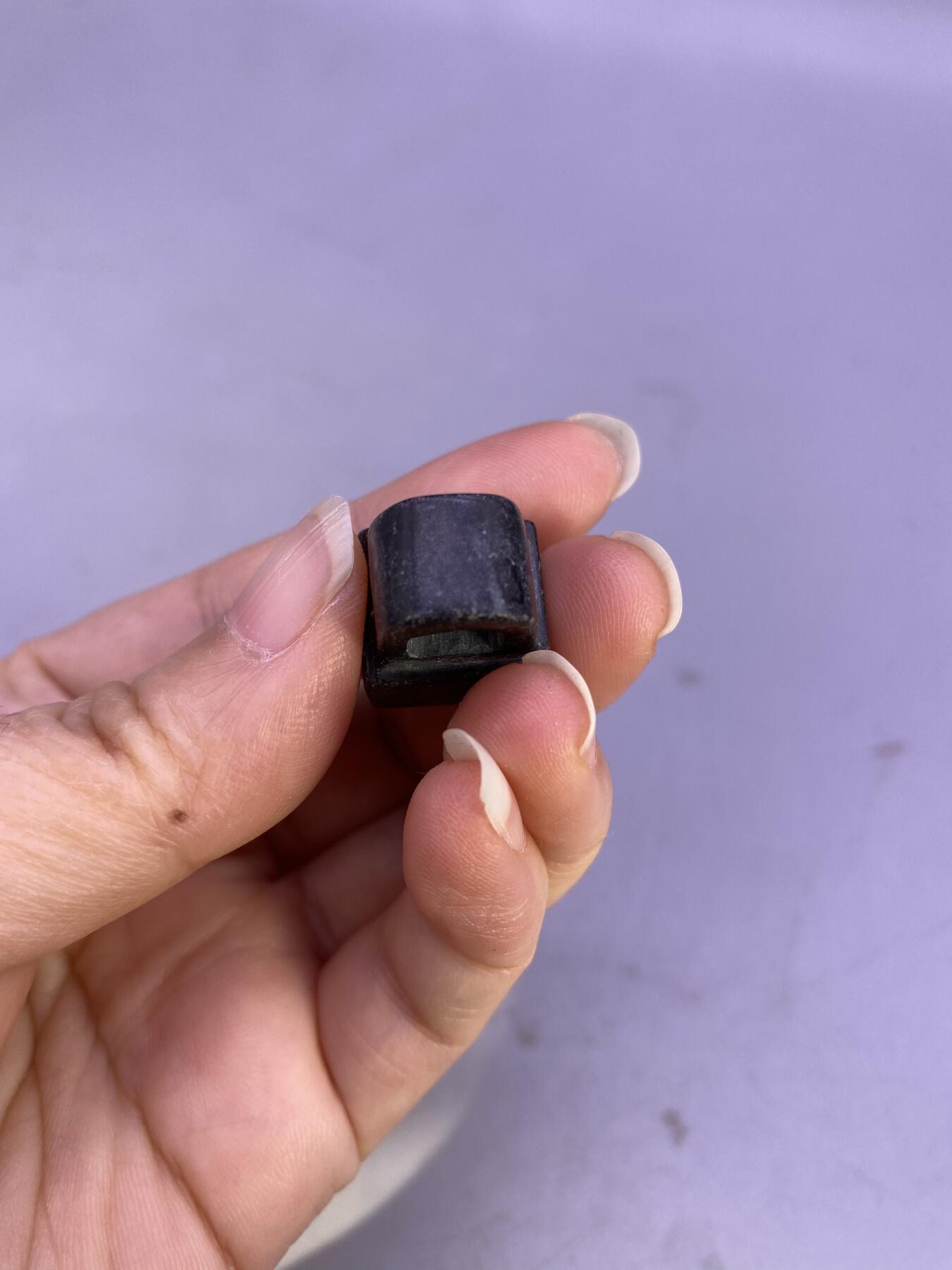 老煤晶石印章，尺寸2*1.5厘米，品相如图，150包快递