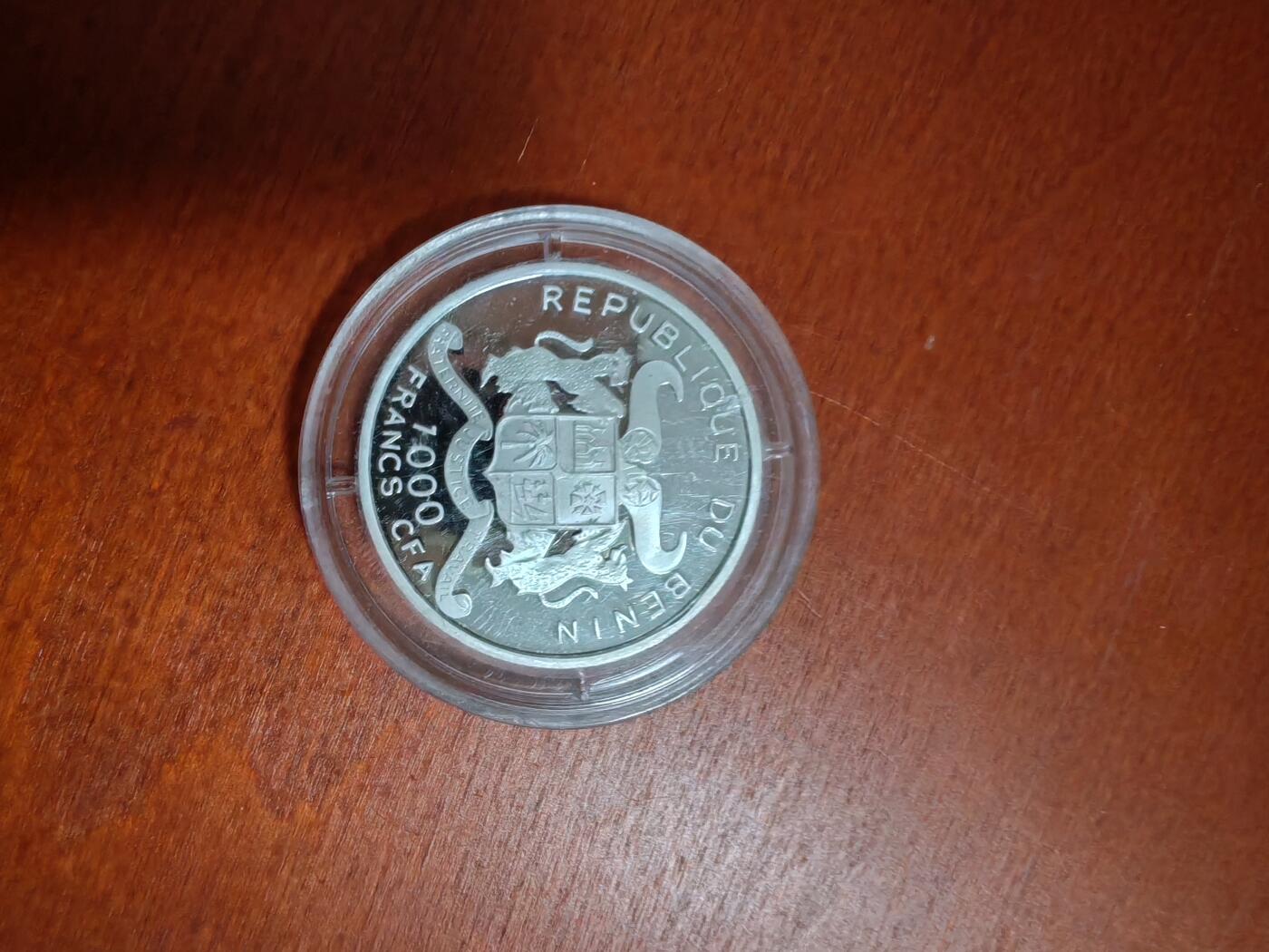长老汇龙年精选第三十七场拍卖 2005贝宁开普勒1000法郎精制银币，15克999银，稀少