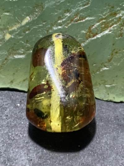 乌克兰花珀通货随形珠一个， - 乌克兰花珀通货随形珠一个，
