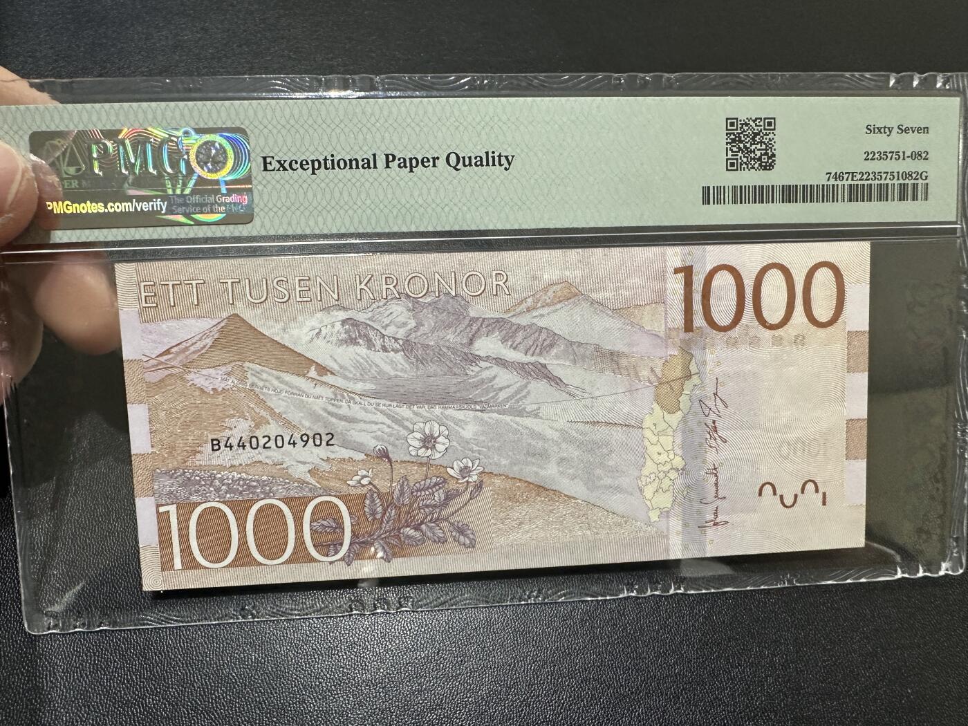 《外钞收藏家》第四百五十八期 2015年瑞典最新版1000克朗 PMG67