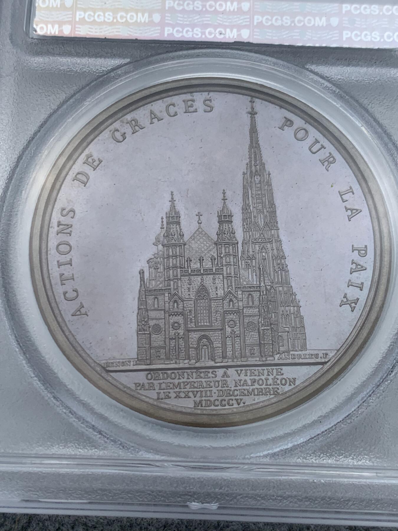 《竞宝斋》第337场 周日，周一，周二 3场连拍 （全场包邮） PCGS SP64 亚军分 法国1805年拿破仑一世攻占维也纳原铸铜章 背面圣史蒂芬大教堂 有着地下埋葬多位成员的皇家墓穴 哈布斯堡王朝的灵魂之地 乌尔姆战役拿皇攻下维也纳后 在此举行大弥撒赞美祭 以彰显其轻易夺取了近代以来从未被外敌占领的名城维也纳