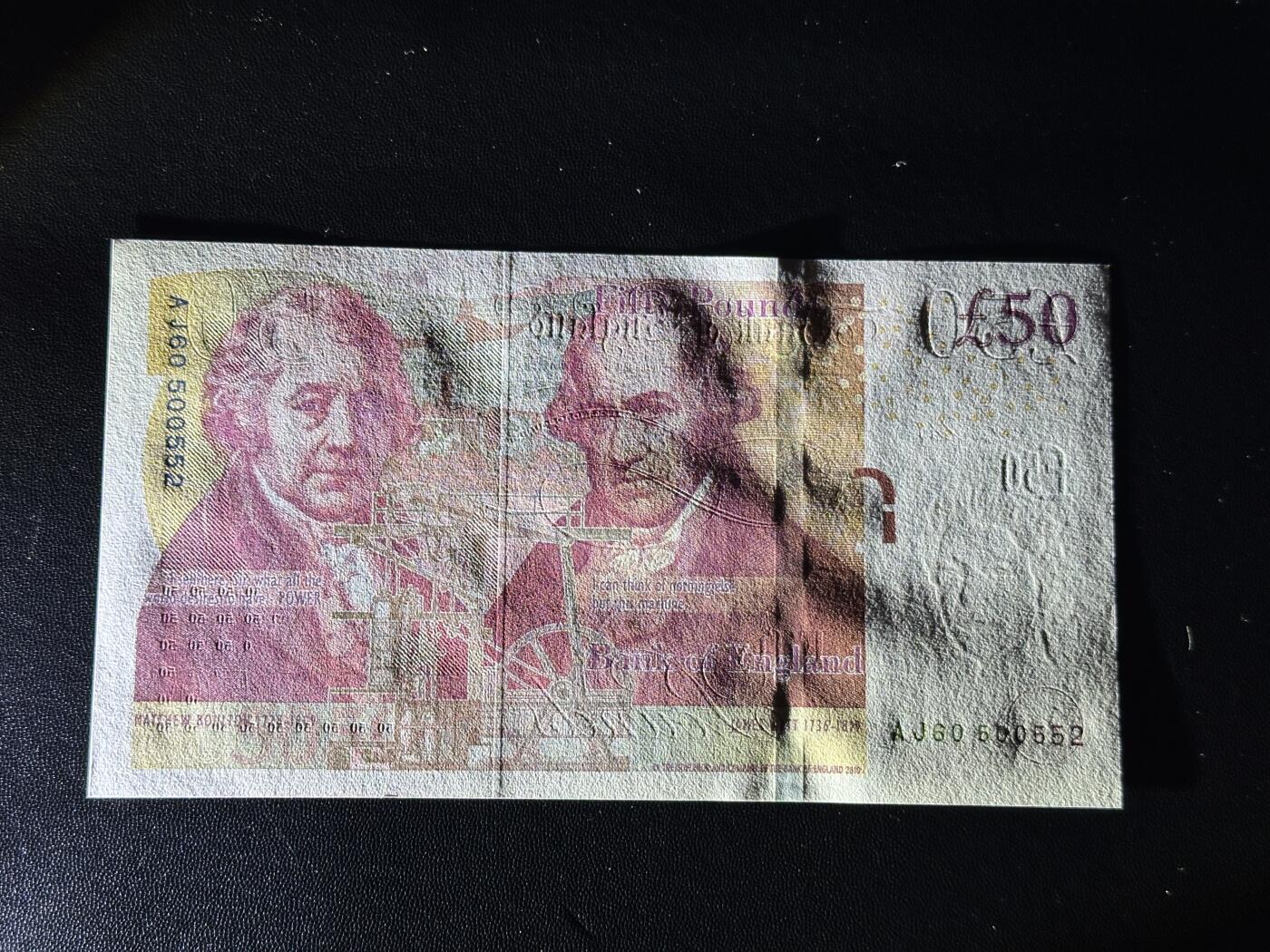 《外钞收藏家》第四百五十七期 英国F序列50镑 全新UNC 无47 靓号 尾552