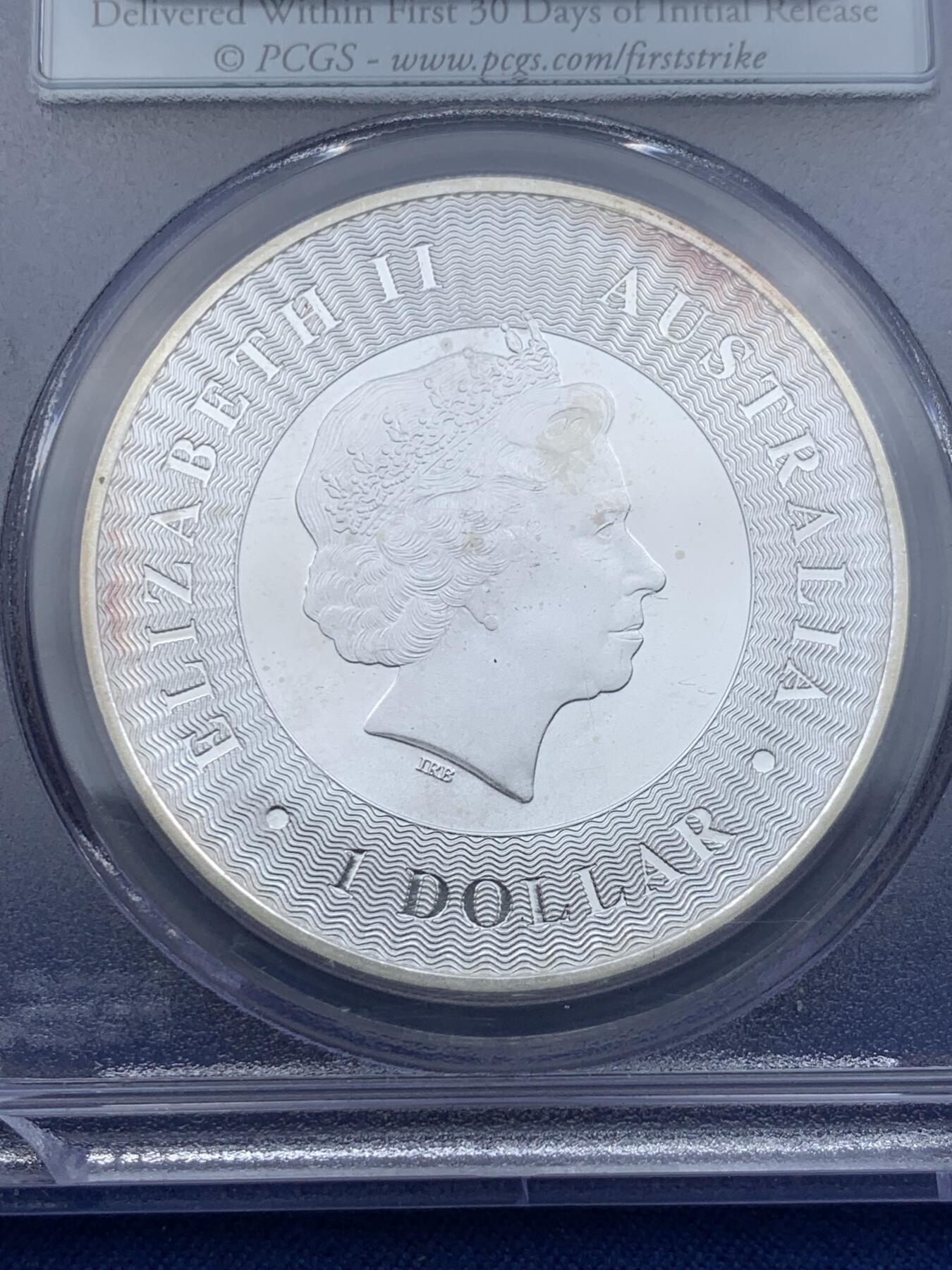 《竞宝斋》第338场 周日，周一，周二 3场连拍 （全场包邮） PCGS MS69 澳大利亚 2016年 袋鼠 首发 1盎司银币 盒角有裂纹
