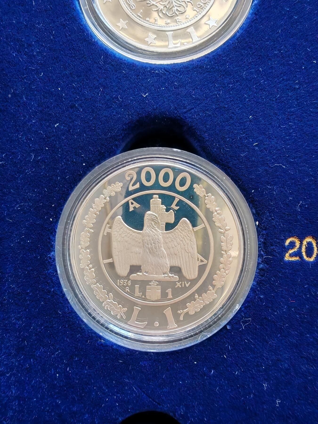 长老汇龙年限时拍卖第二场   1999-2001意大利最后的里拉精制银币6枚，盒证全，难得