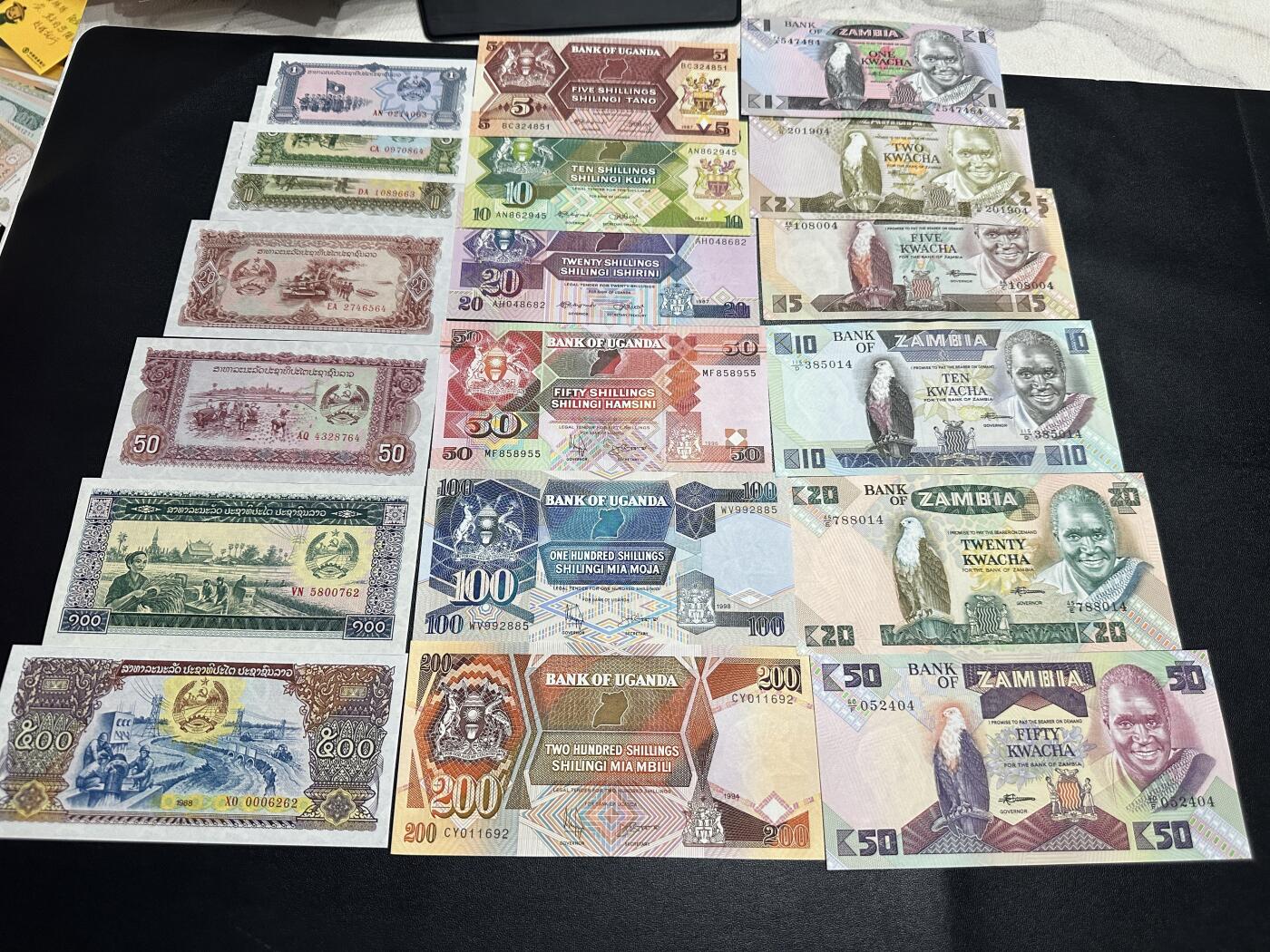 《外钞收藏家》第四百五十七期 三个国家三套纸币 19张一起 全新UNC