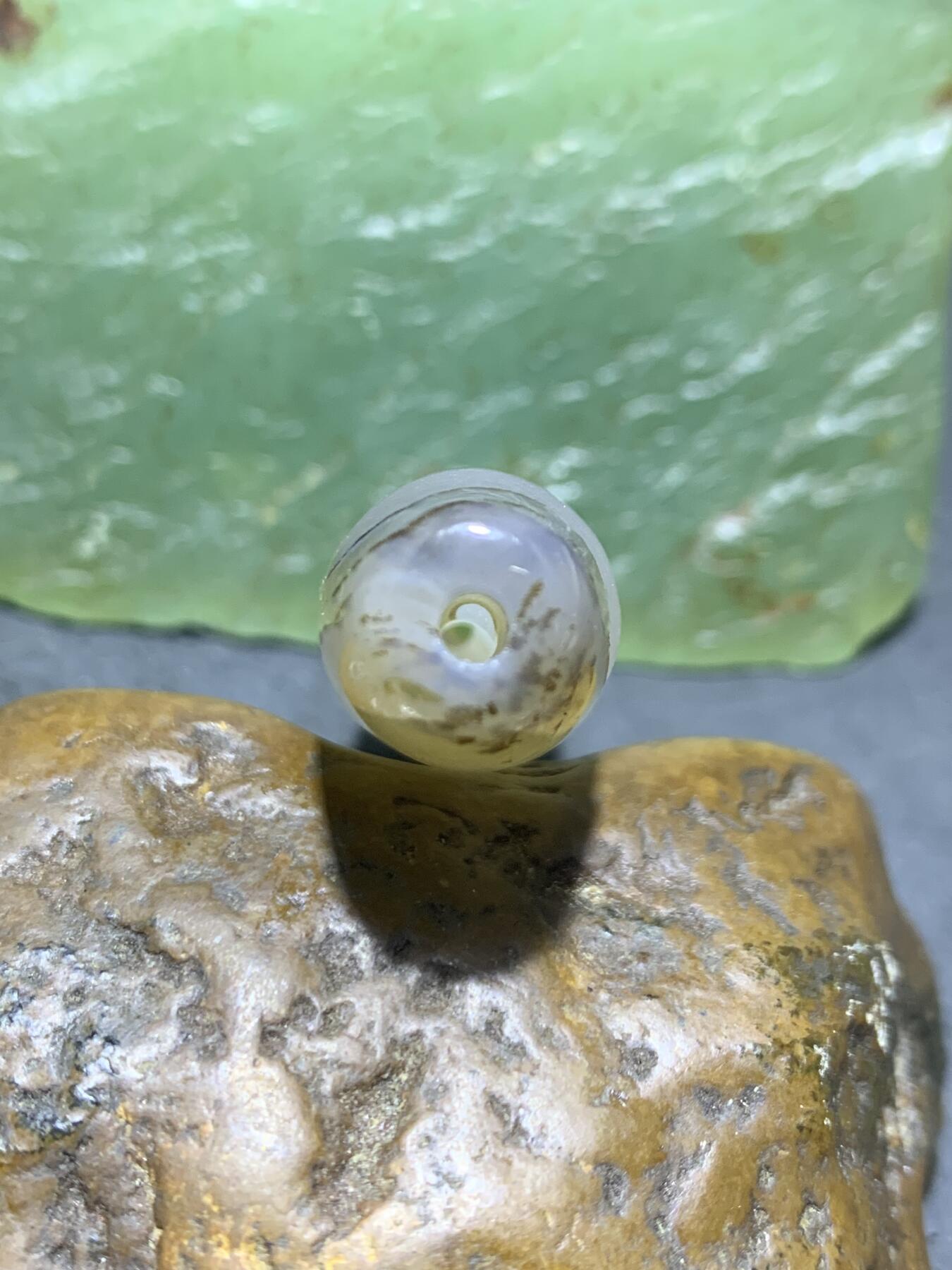 精美高玉化草花纹海洋玉髓手工雕刻如来佛祖桶珠一个