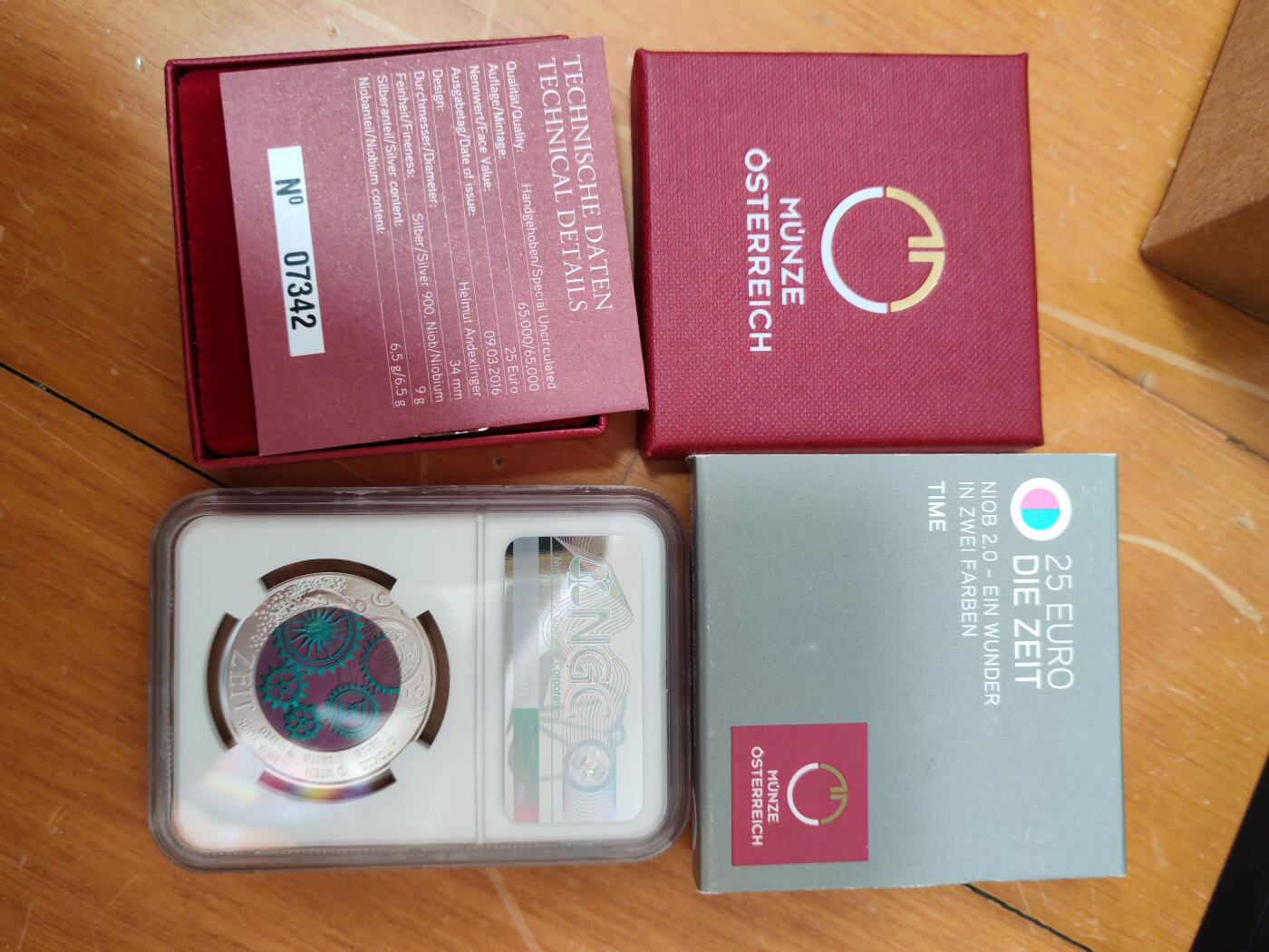 长老汇龙年限时拍卖第二场   2016奥地利时间25欧元铌银币，NGC MS69，盒证全