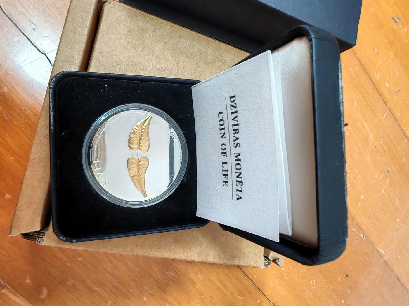 长老汇龙年限时拍卖第二场   2007拉脱维亚生命1拉特镀金精制银币，盒证全