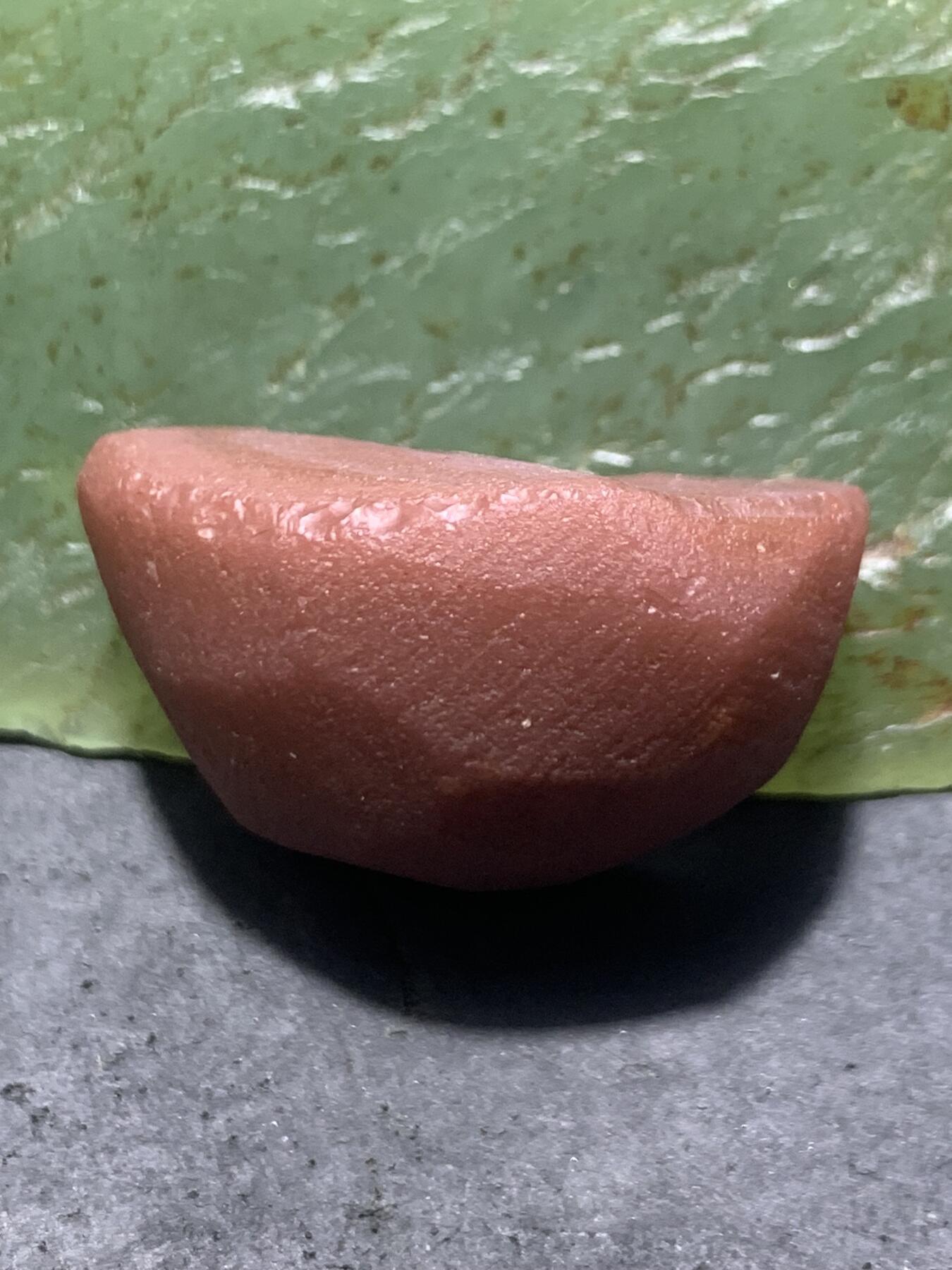 精美紫罗兰冰飘心南红玛瑙明料原石一颗，