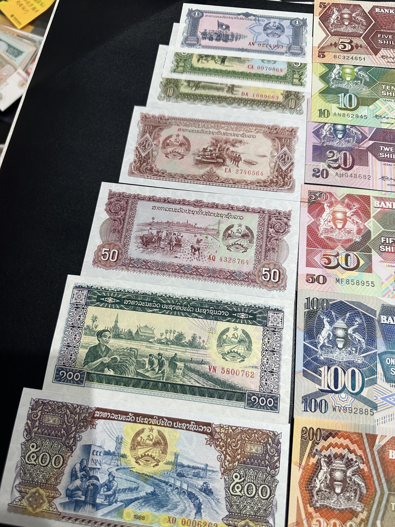 《外钞收藏家》第四百五十七期 三个国家三套纸币 19张一起 全新UNC