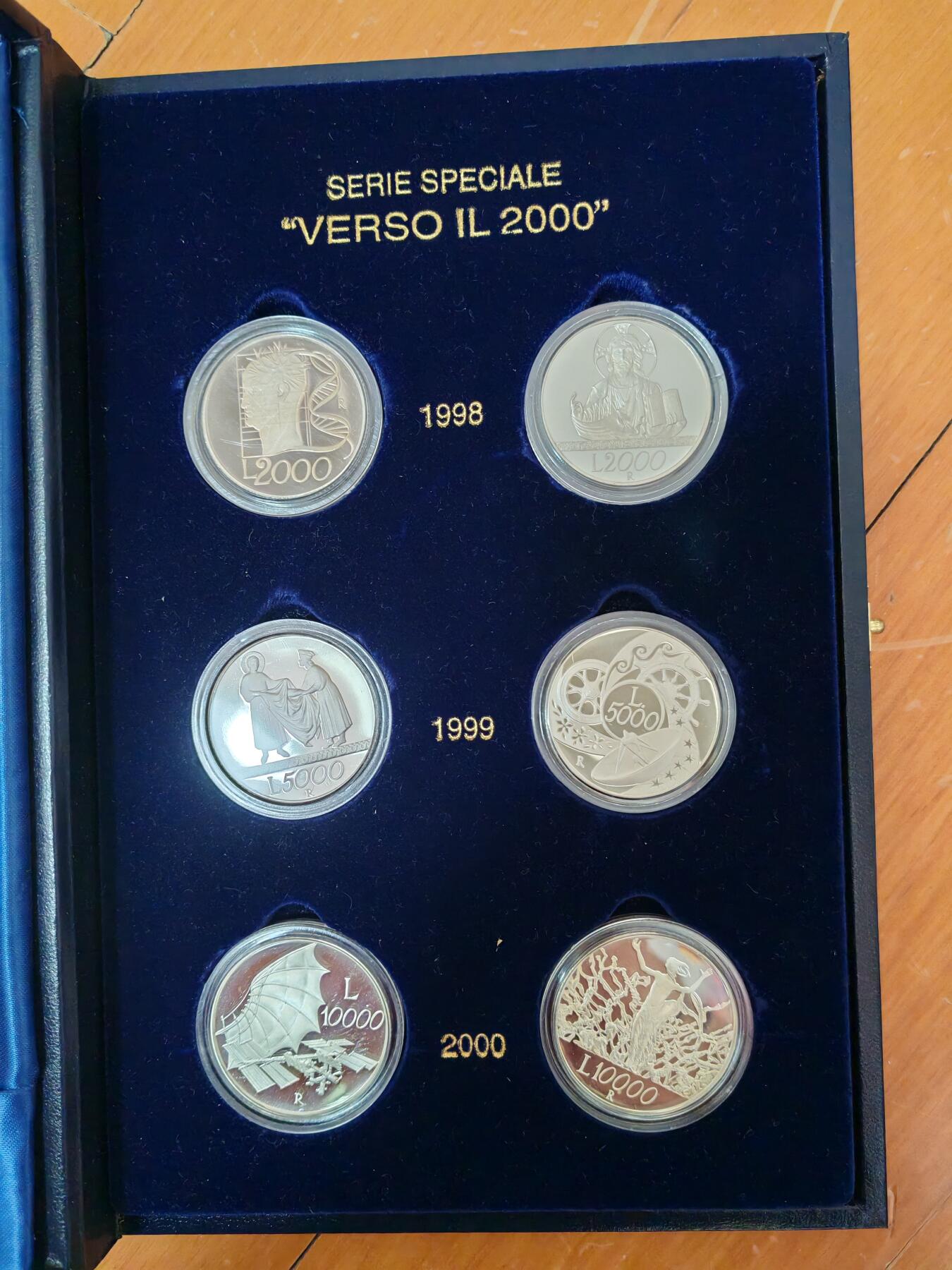 长老汇龙年限时拍卖第二场   1998-2000意大利千禧年精制银币6枚套，盒证全