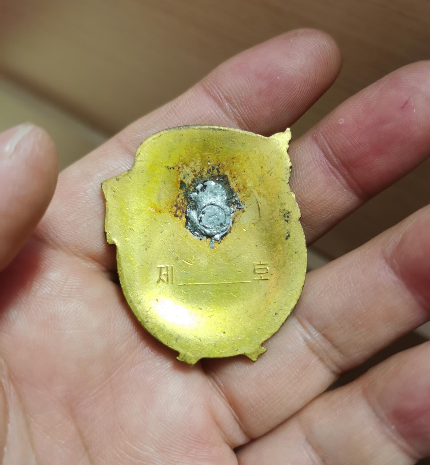朝鲜近卫队微章一枚