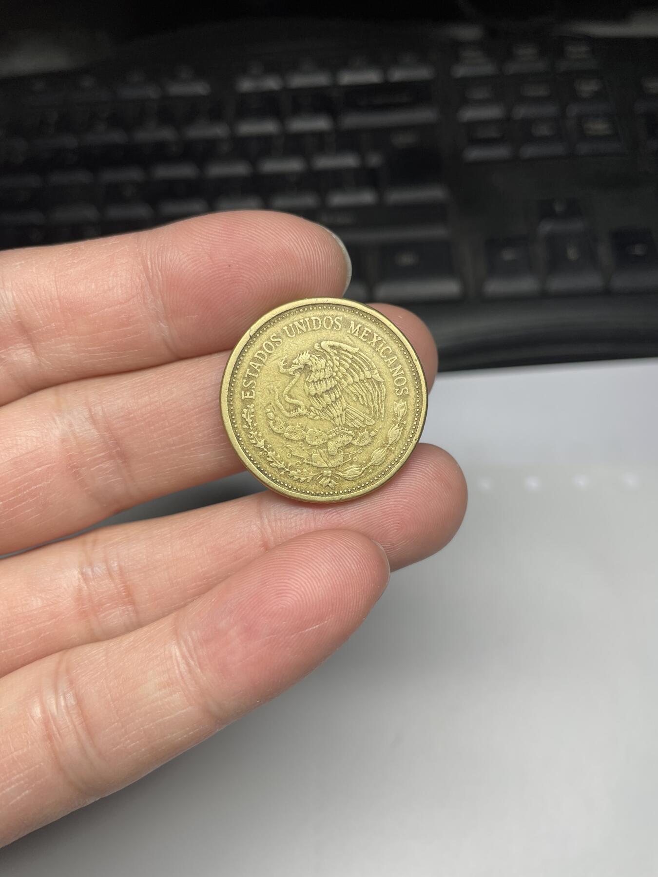 每日一拍，2024年集古藏今外币拍卖第十九期-第5场—（总第185拍），可以寄存60天，满160元包邮。 1984年墨西哥100比索