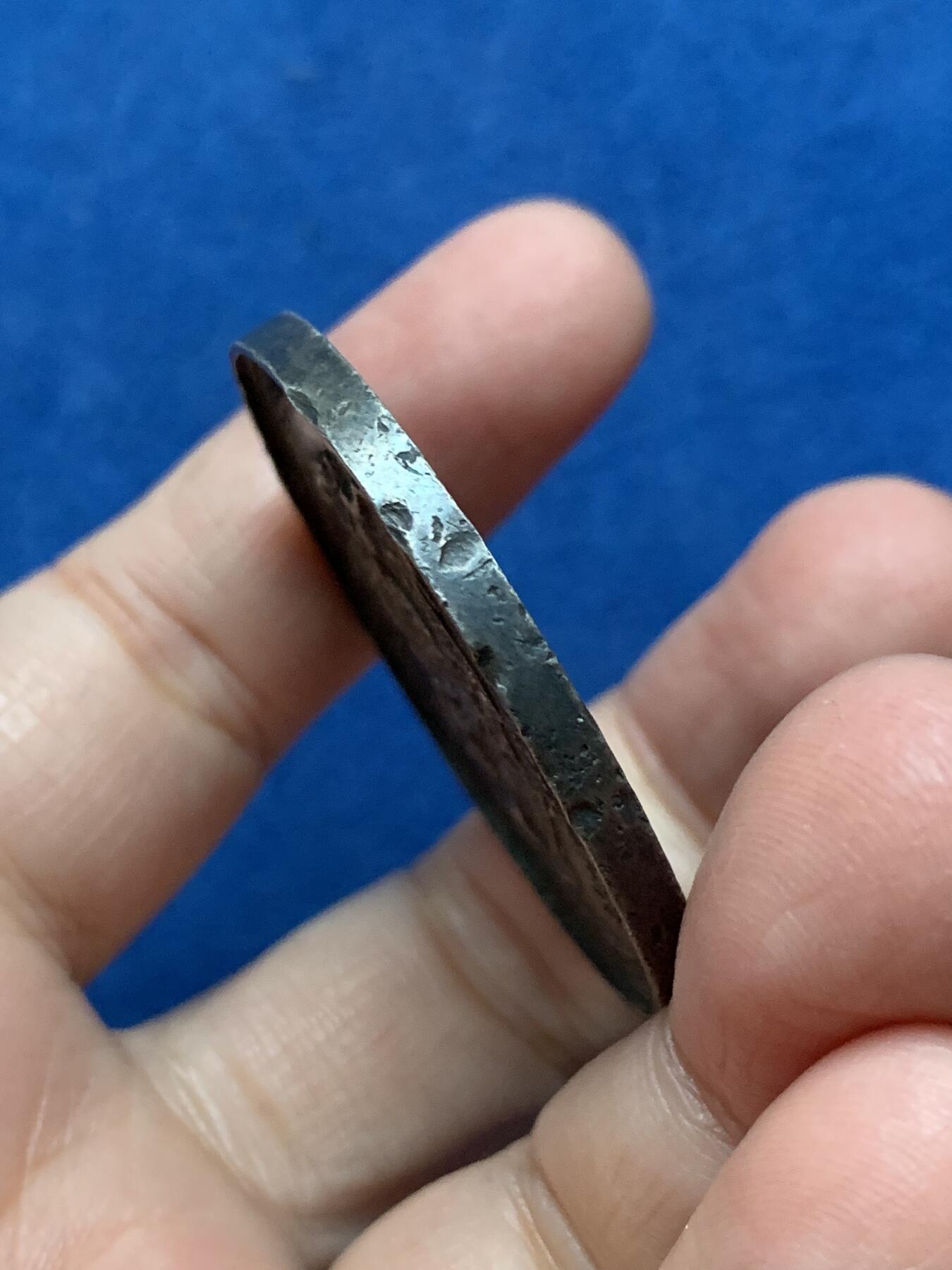 《竞宝斋》第339场 周日，周一，周二 3场连拍 （全场包邮） 英国阅读银质奖章，战损品相，27.76g，44.3mm