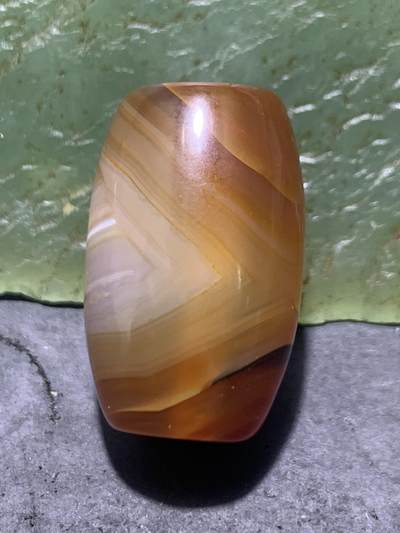 精美高玉化天眼纹缠丝玛瑙随形桶珠一颗， 精美高玉化天眼纹缠丝玛瑙随形桶珠一颗，