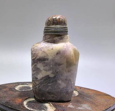 旧藏水晶鼻烟壶，全品如图所示。尺寸:6.1cm*3.4cm*1.9cm - 旧藏水晶鼻烟壶，全品如图所示。尺寸:6.1cm*3.4cm*1.9cm