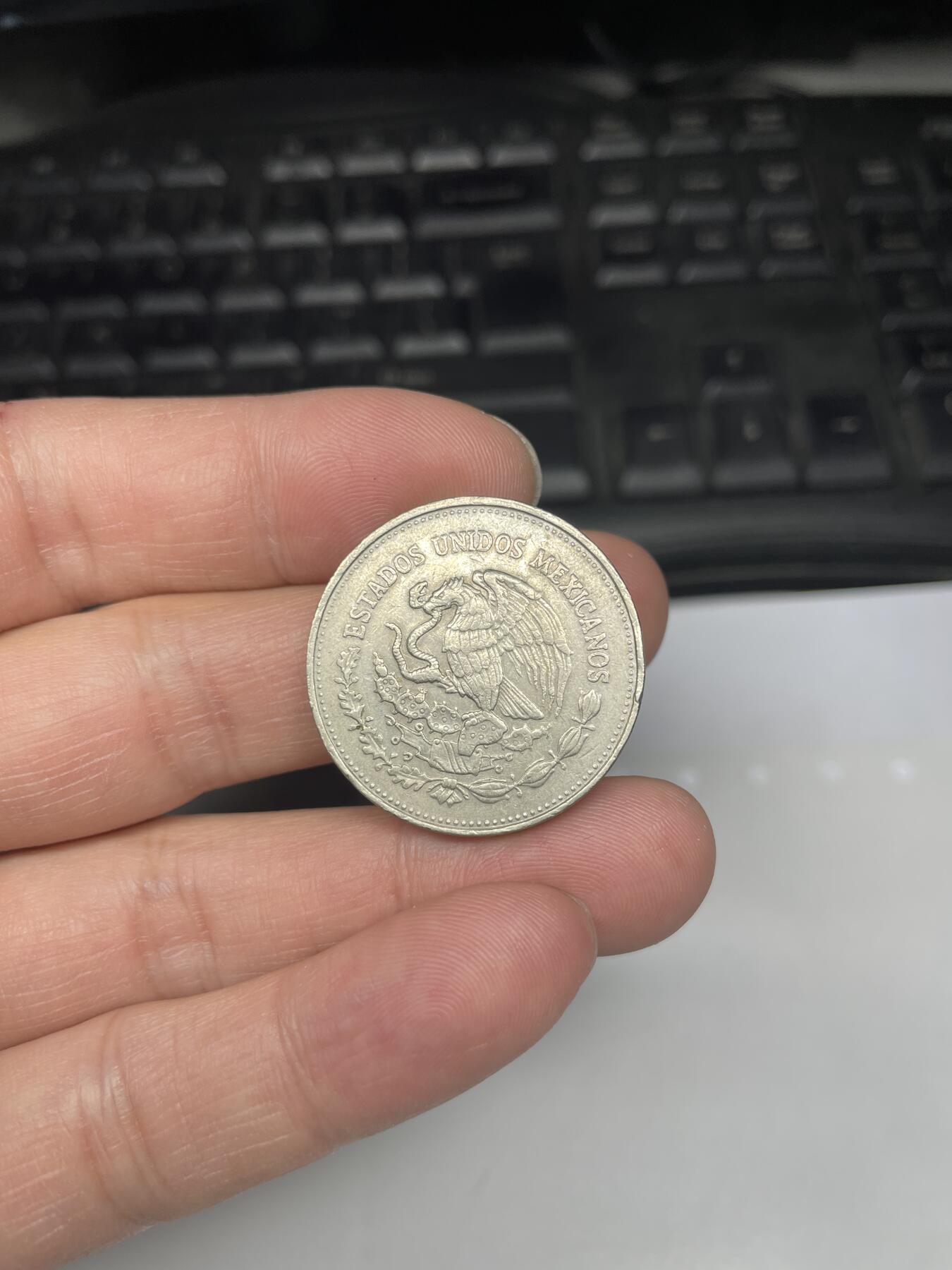 每日一拍，2024年集古藏今外币拍卖第十九期-第5场—（总第185拍），可以寄存60天，满160元包邮。 1985年墨西哥200比索