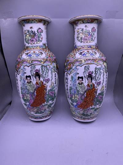 粉彩人物壁挂花瓶一对，尺寸30.5厘米，全品，品相如图，388包快递 - 粉彩人物壁挂花瓶一对，尺寸30.5厘米，全品，品相如图，388包快递