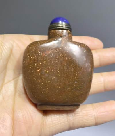 旧藏金沙石鼻烟壶全品如图所示，尺寸:6.2cm*5.0cm*2.1cm - 旧藏金沙石鼻烟壶全品如图所示，尺寸:6.2cm*5.0cm*2.1cm
