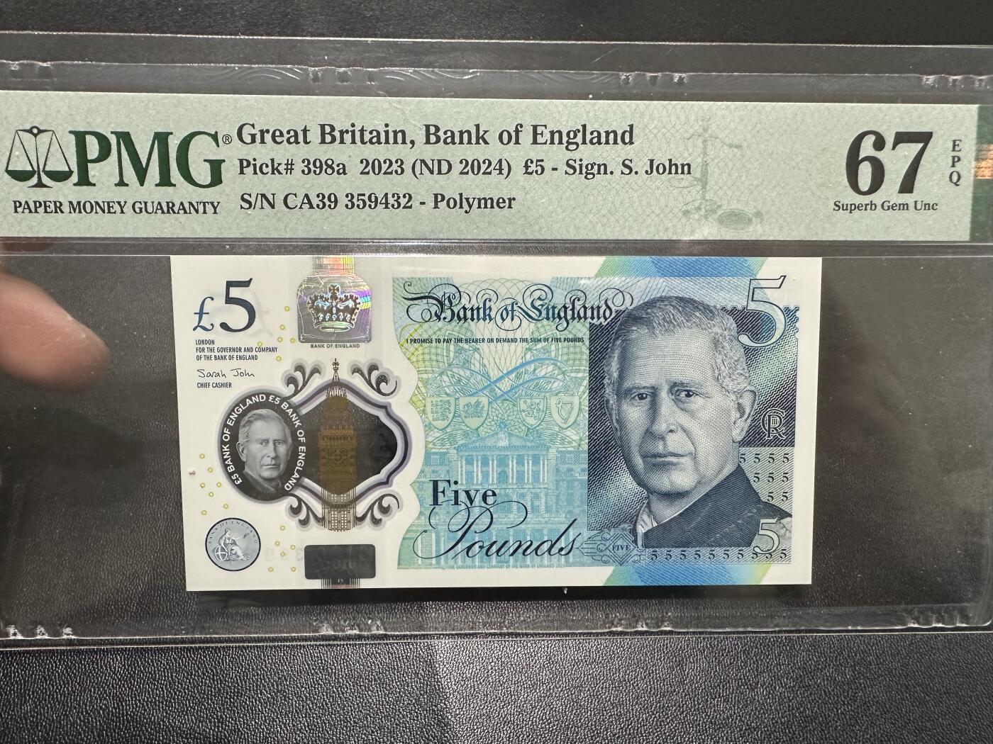 《外钞收藏家》第四百五十八期 2023年英国最新版查尔斯塑料钞5镑 PMG67 尾432
