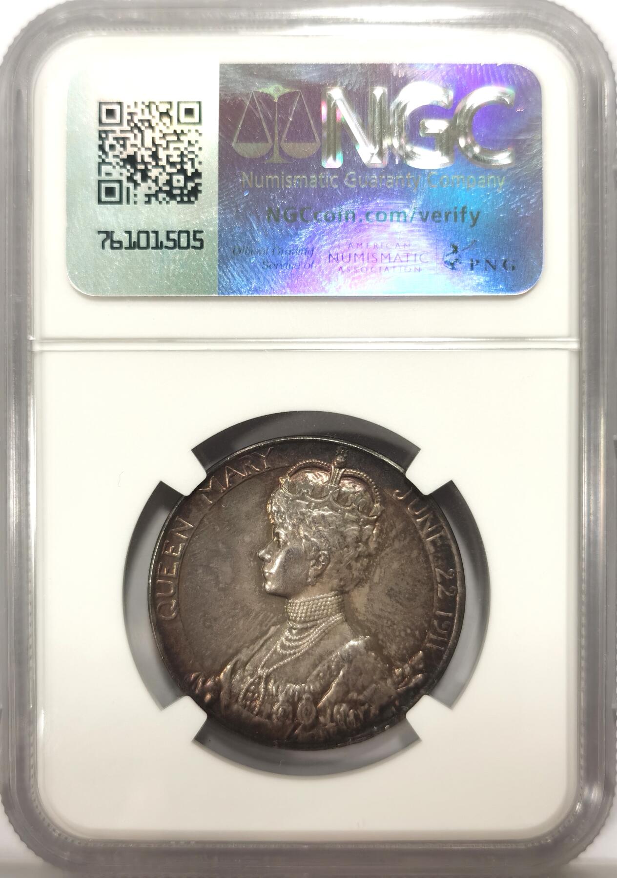 博洋堂世界钱币拍卖第104期（全场包邮） NGC UNC 英国1911年乔治五世加冕纪念银章，原味包奖，带造币厂原始纸袋