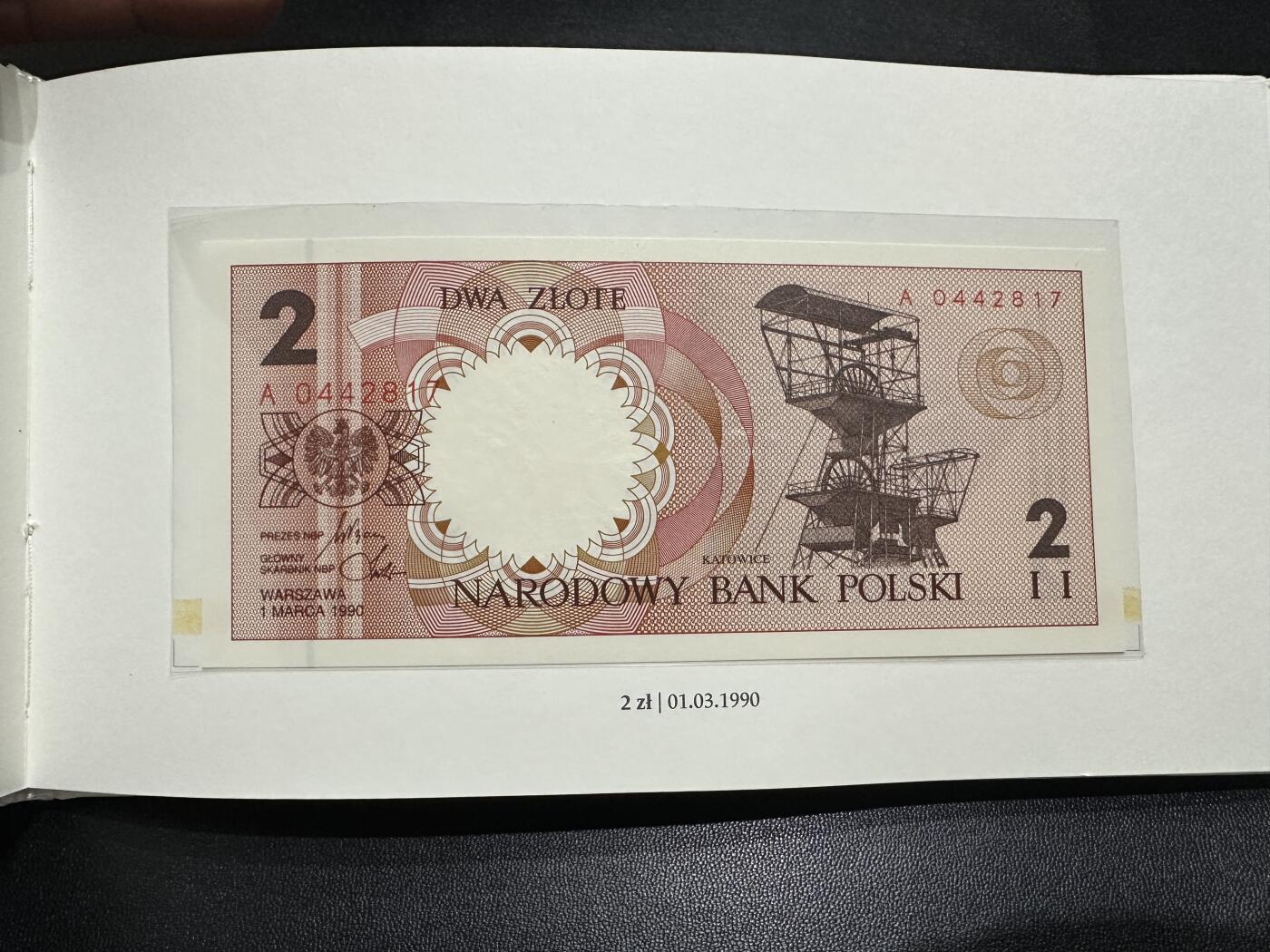 《外钞收藏家》第四百五十七期 波兰1-500兹罗提纸币大全套 9张一套 1990年版 带原装册